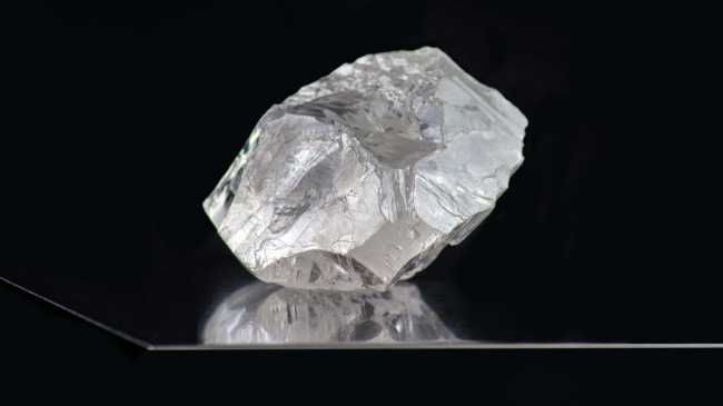 3 Diamonds Fetch $10.5 Million at Lucapa Tender